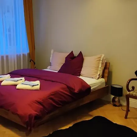 W Modernistycznej Kamienicy W Gdyni Apartment *