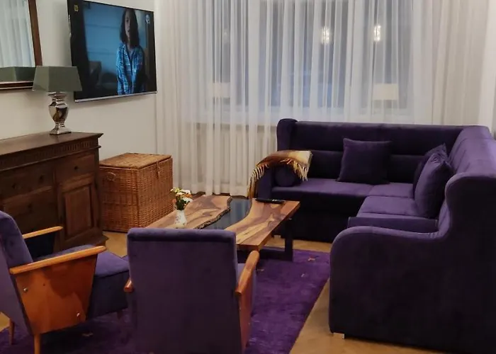 W Modernistycznej Kamienicy W Gdyni Apartmán Gdyně