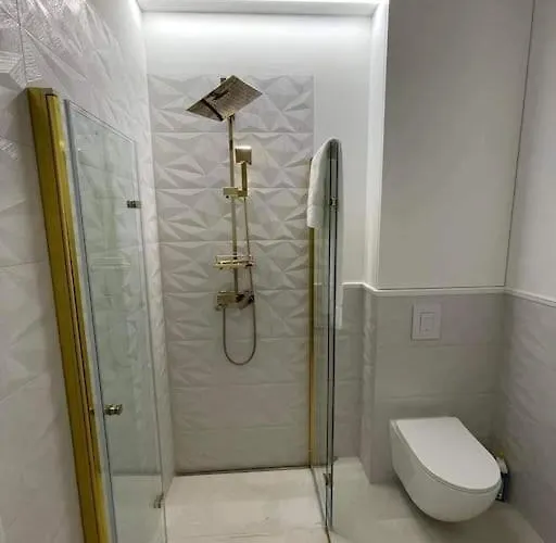 Apartmán W Modernistycznej Kamienicy W Gdyni *