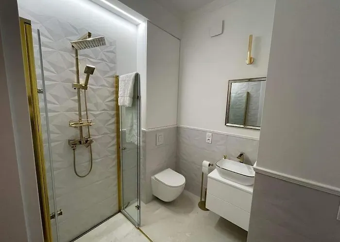 W Modernistycznej Kamienicy W Gdyni Gdyně